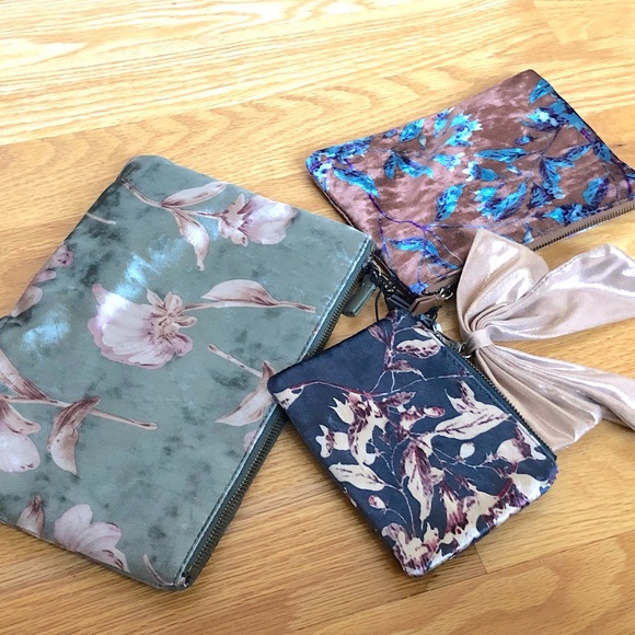 Anthropologie Accessories - Anthropologie 3 Velvet Pouch Gift Set with Bow (OS) - NWT